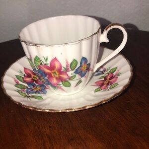 VINTAGE JASON BONE CHINA TEACUP AND SAUCER PATTERN J832